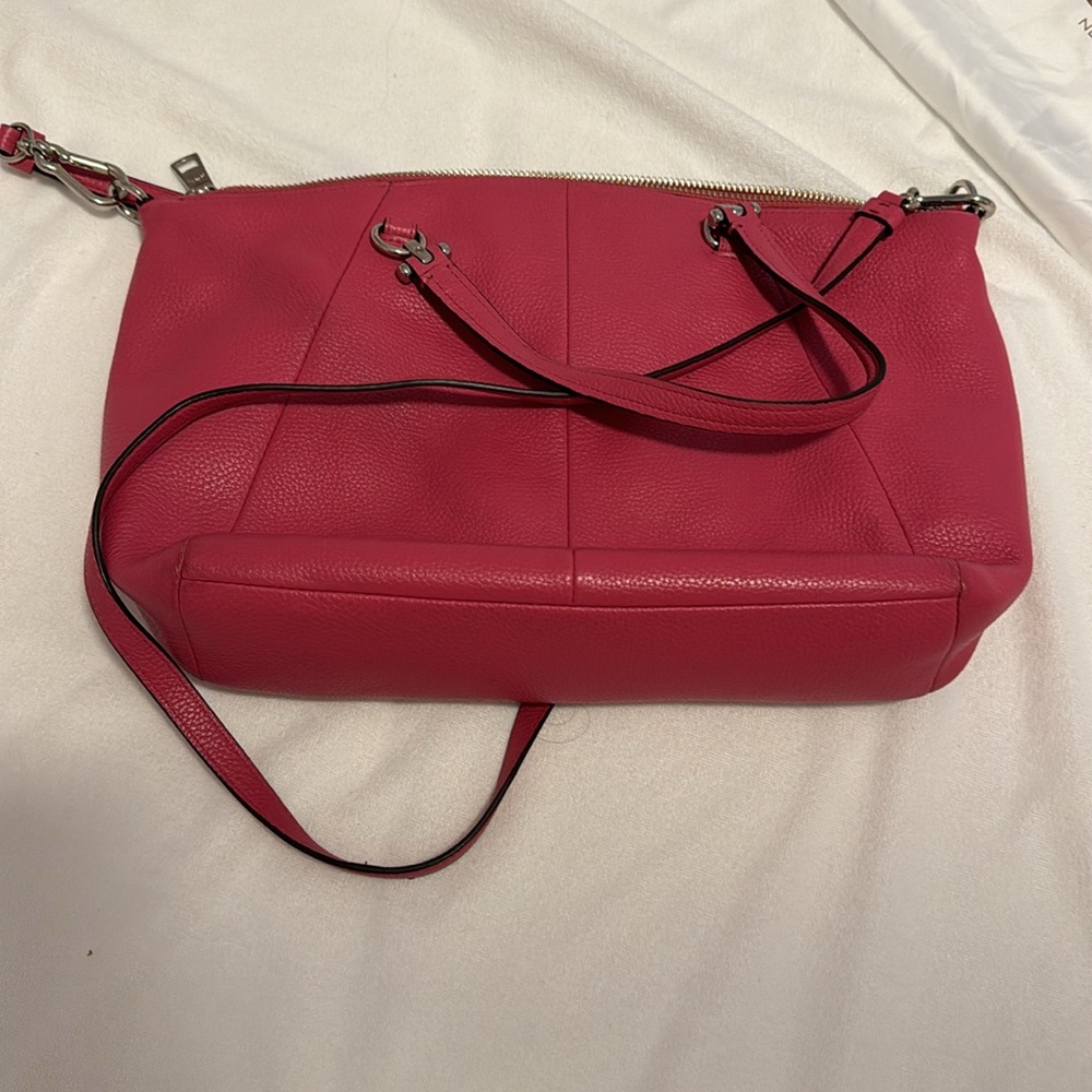 Excellent condition Coach leather purse - Picture 4 of 4